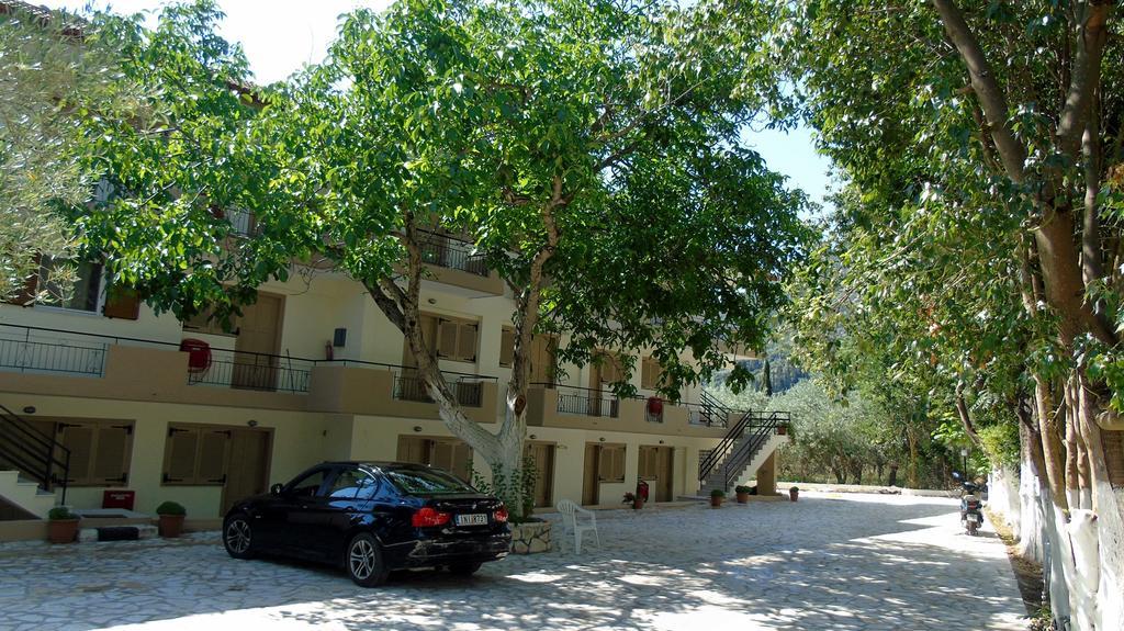 Ferienwohnung Vessarios Nikiana Exterior foto